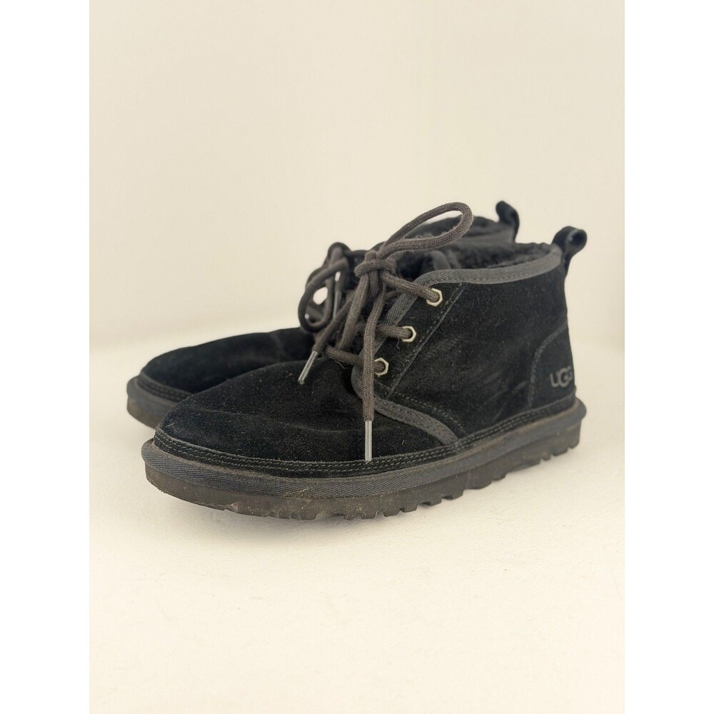 UGG Neumel Black Suede Chukka Boots Women’s Size 7 Sheepskin Lined Casual Ankle